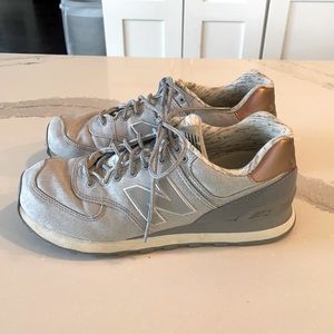 New Balance 574 rose gold size 8.5